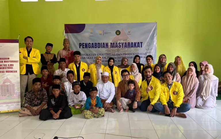 UI melalui dosen Fakultas Ilmu Administrasi dan Himpunan Mahasiswa Pascasarjana (HMP FIA UI), menginisiasi program pelatihan kewirausahaan sosial di Desa Cabangbungin, Bekasi.